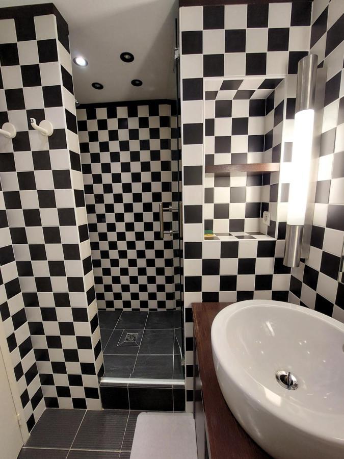 Apartment Face Au Port - Vue - Jardin - Wifi - Menage - 4 Pers *
